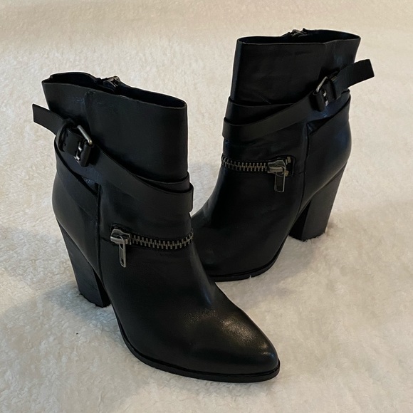 🌺 Gorgeous Joe’s Jeans Addison Black Booties 🌺 - Picture 5 of 5